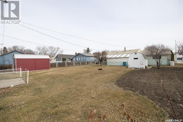 307 6th Avenue E, House detached with 2 bedrooms, 1 bathrooms and null parking in Watrous SK | Image 45