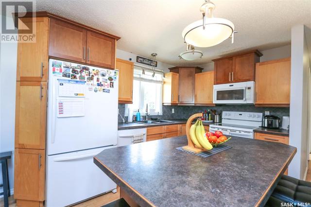 38 Redwood Drive, House detached with 3 bedrooms, 2 bathrooms and null parking in Yorkton SK | Image 8