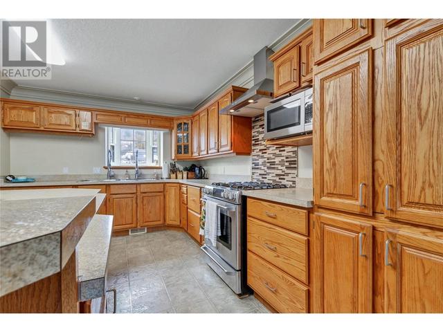 33 - 8000 Highland Road, Home with 1 bedrooms, 1 bathrooms and 2 parking in North Okanagan B BC | Image 26