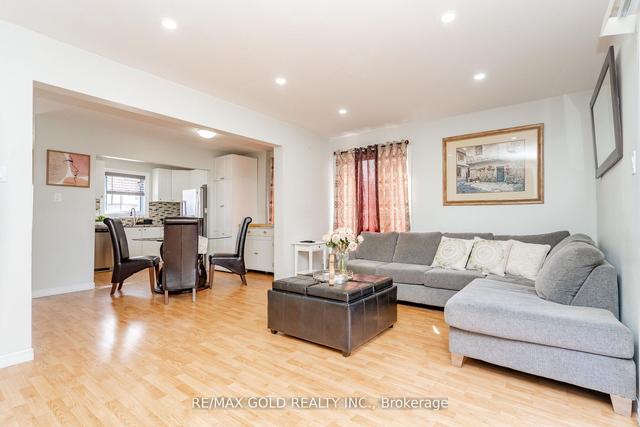 3 Jennifer Sq, House detached with 3 bedrooms, 2 bathrooms and 2 parking in Brampton ON | Image 36