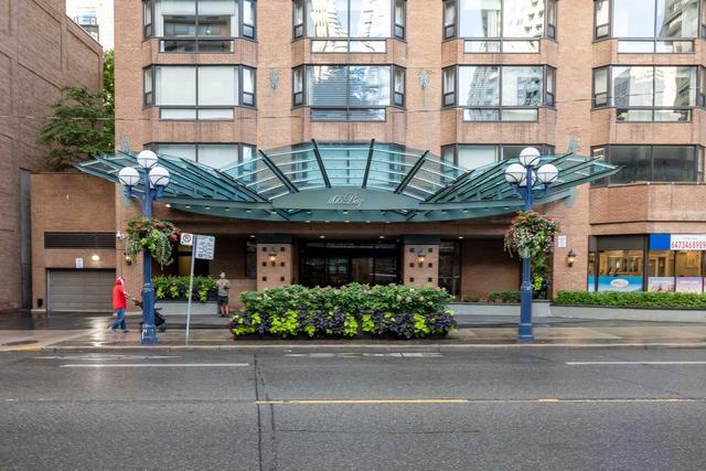 1301 - 1166 Bay St, Condo with 2 bedrooms, 2 bathrooms and 1 parking in Toronto ON | Image 31