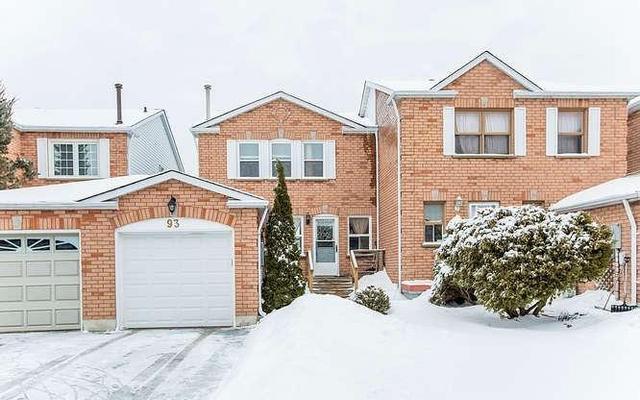 93 Cutters Cres, House attached with 3 bedrooms, 3 bathrooms and 2 parking in Brampton ON | Image 1