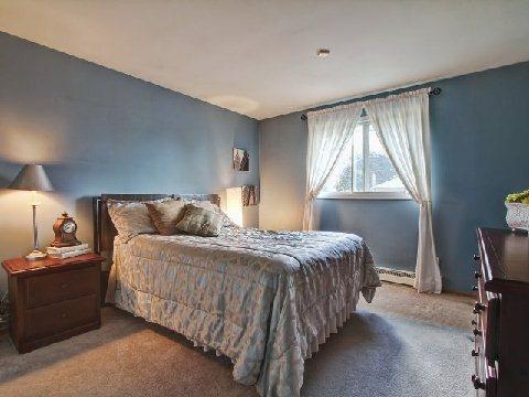 36 Dunmurray Blvd, House detached with 3 bedrooms, 3 bathrooms and 4 parking in Toronto ON | Image 12