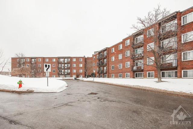 308c - 2041 Arrowsmith Drive, Condo with 2 bedrooms, 1 bathrooms and 1 parking in Ottawa ON | Image 1