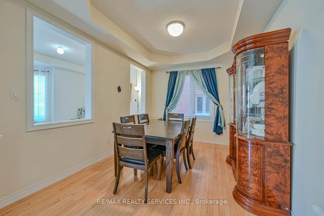 29 Begonia Cres, House detached with 4 bedrooms, 4 bathrooms and 6 parking in Brampton ON | Image 23