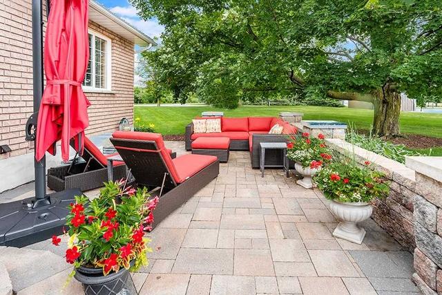 9289 Highway 12, House detached with 2 bedrooms, 2 bathrooms and 60 parking in Oro Medonte ON | Image 20