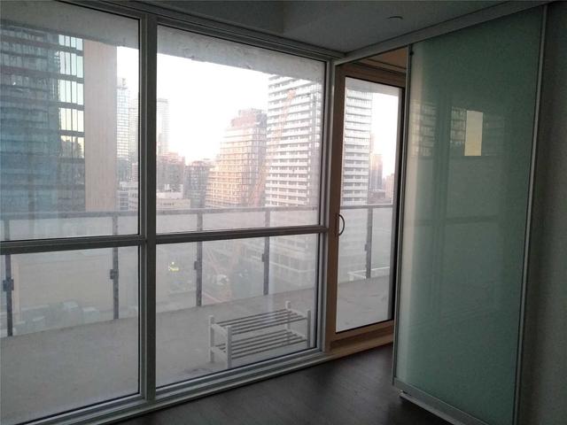 1907 - 15 Grenville St, Condo with 1 bedrooms, 1 bathrooms and 0 parking in Toronto ON | Image 13