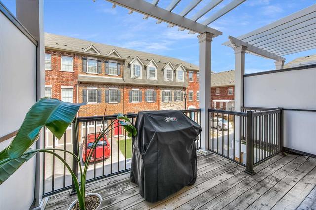 8 Hyde Park Mews, Condo with 2 bedrooms, 3 bathrooms and 1 parking in Kitchener ON | Image 9