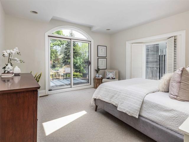 86 Sherwood Ave, House semidetached with 3 bedrooms, 3 bathrooms and 1 parking in Toronto ON | Image 3