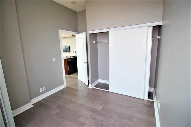 uph2902 - 33 Elm Dr W, Condo with 2 bedrooms, 2 bathrooms and 1 parking in Mississauga ON | Image 2