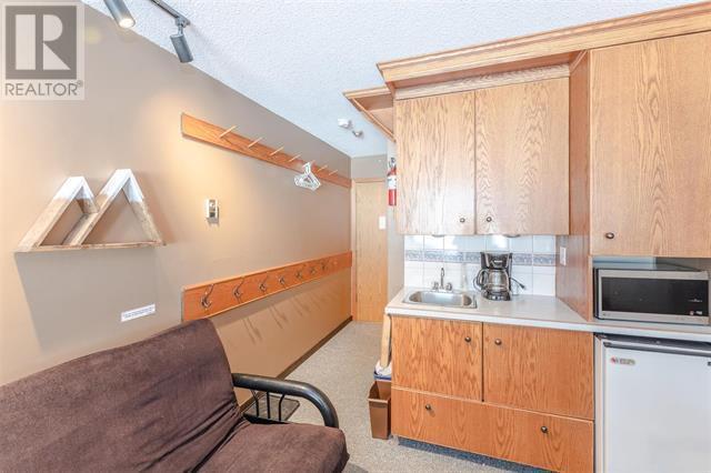 126 - 5375 Big White Road, Condo with 0 bedrooms, 1 bathrooms and 1 parking in Kootenay Boundary E BC | Image 10