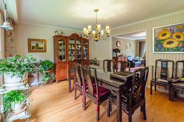 125 Briarwood Rd, House detached with 4 bedrooms, 4 bathrooms and 6 parking in Markham ON | Image 2