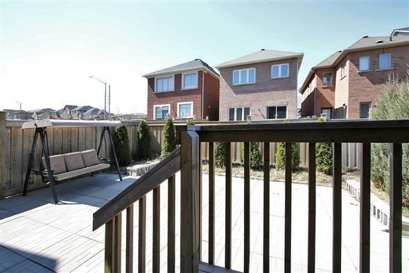 81 White Spruce Cres, House detached with 4 bedrooms, 3 bathrooms and 4 parking in Vaughan ON | Image 16
