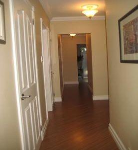 8 Batawa Cres, House detached with 3 bedrooms, 3 bathrooms and 3 parking in Toronto ON | Image 2