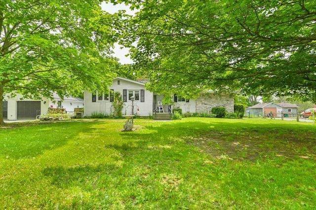 130 Massassauga Rd, House detached with 3 bedrooms, 2 bathrooms and 8 parking in Prince Edward County ON | Image 12