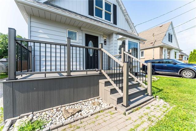 804 Brucedale Avenue E, House detached with 4 bedrooms, 2 bathrooms and 3 parking in Hamilton ON | Image 4