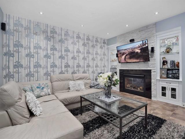 on - 451 Summerlyn Tr, House detached with 4 bedrooms, 4 bathrooms and 5 parking in Bradford West Gwillimbury ON | Image 11