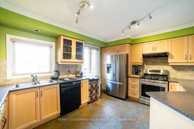 151 Hixon Rd, House detached with 3 bedrooms, 3 bathrooms and 3 parking in Hamilton ON | Image 36