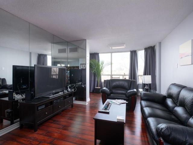 313 - 8501 Bayview Ave, Condo with 2 bedrooms, 2 bathrooms and 1 parking in Richmond Hill ON | Image 5
