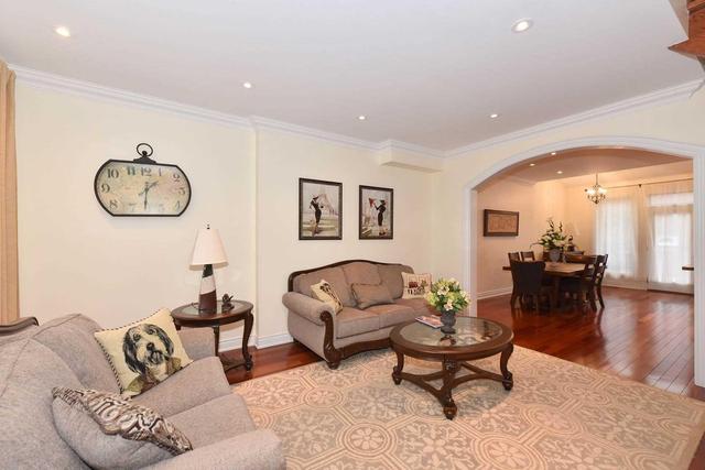 40 Deforest Rd, House detached with 3 bedrooms, 3 bathrooms and 1 parking in Toronto ON | Image 2