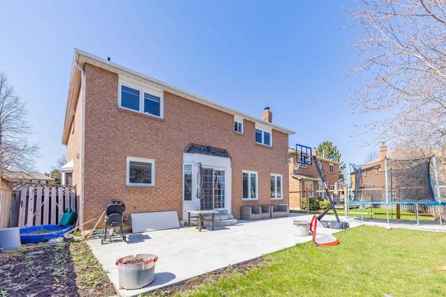 9 Cox Cres, House detached with 4 bedrooms, 3 bathrooms and 8 parking in Brampton ON | Image 32