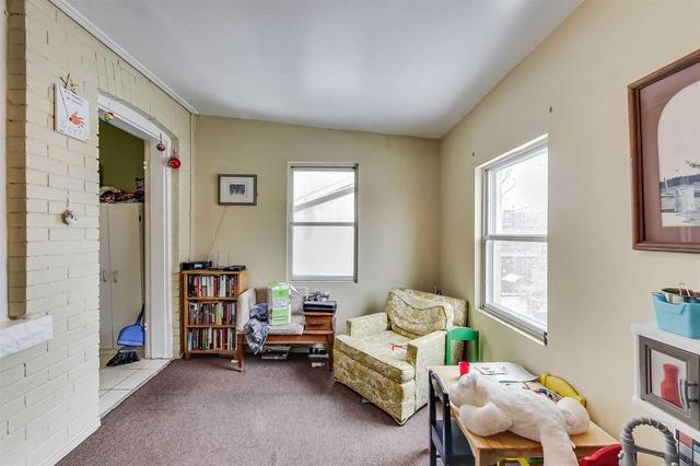 213 Roncesvalles Ave, House attached with 6 bedrooms, 3 bathrooms and 0 parking in Toronto ON | Image 14