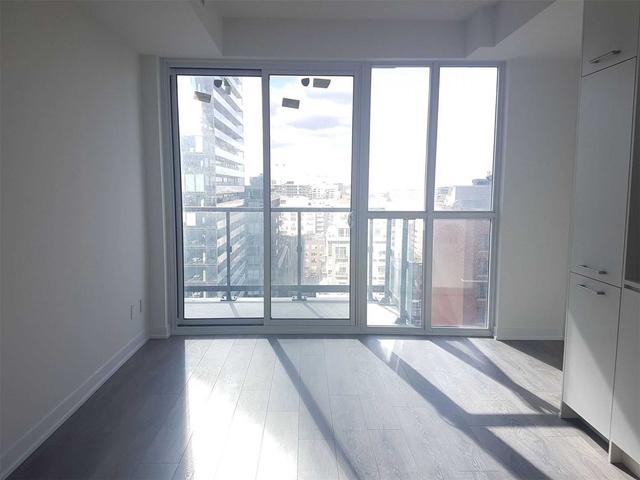 4403 - 87 Peter St, Condo with 1 bedrooms, 1 bathrooms and 0 parking in Toronto ON | Image 4