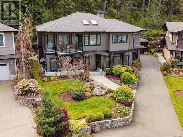 708 Bossi Pl, House detached with 4 bedrooms, 3 bathrooms and 4 parking in Saanich BC | Image 53