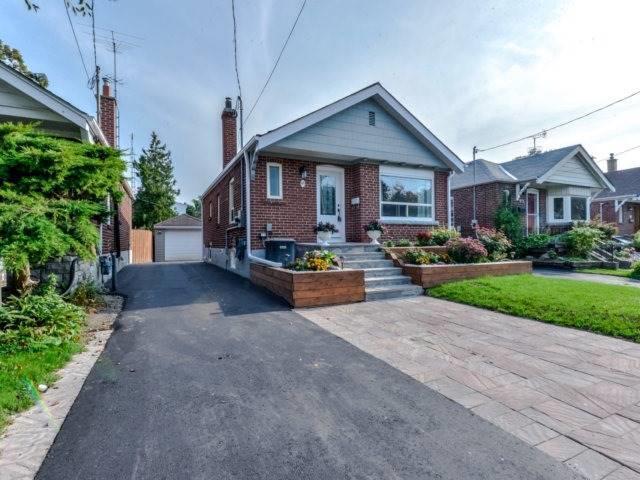 95 Hollis Ave, House detached with 2 bedrooms, 2 bathrooms and 4 parking in Toronto ON | Image 1