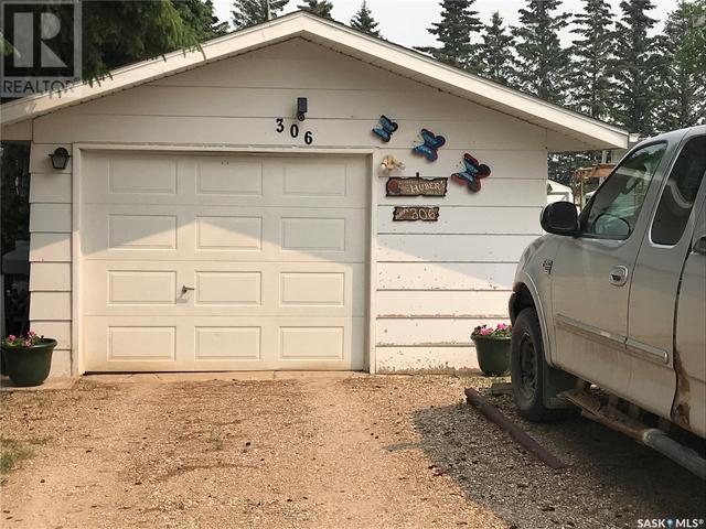 306 8th Street, Home with 2 bedrooms, 1 bathrooms and null parking in Star City SK | Image 4