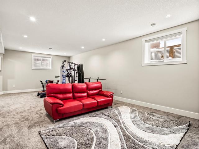 162 Kinniburgh Crescent, House detached with 7 bedrooms, 5 bathrooms and 7 parking in Chestermere AB | Image 45
