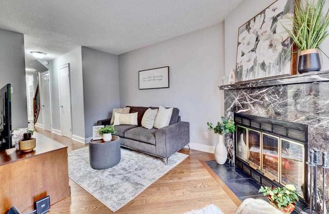 44 - 2272 Mowat Ave, Townhouse with 3 bedrooms, 3 bathrooms and 2 parking in Oakville ON | Image 9