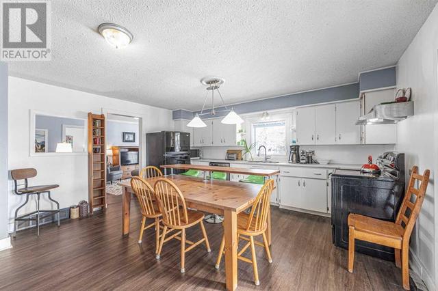 308 Glyde Street, House detached with 7 bedrooms, 3 bathrooms and 5 parking in Wheatland County AB | Image 7
