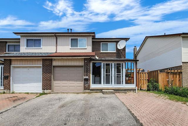 104 Valdor Dr, House semidetached with 3 bedrooms, 3 bathrooms and 4 parking in Toronto ON | Image 1