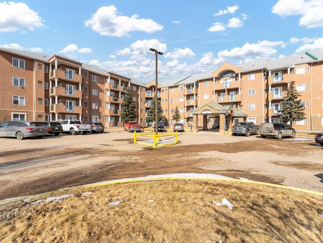 137 - 278 Park Meadows Drive Se, Condo with 1 bedrooms, 2 bathrooms and 1 parking in Forty Mile County No. 8 AB | Image 2