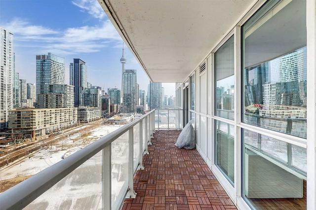 1701 - 75 Queens Wharf Rd, Condo with 3 bedrooms, 2 bathrooms and 1 parking in Toronto ON | Image 18