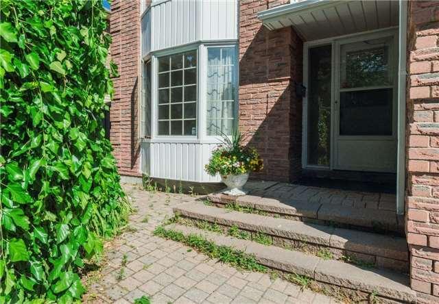 3528 Ellesmere Rd, House detached with 4 bedrooms, 4 bathrooms and 4 parking in Toronto ON | Image 3