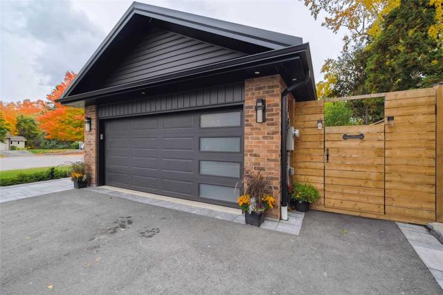 2a Flamingo Crt, House detached with 3 bedrooms, 3 bathrooms and 8 parking in Halton Hills ON | Image 33