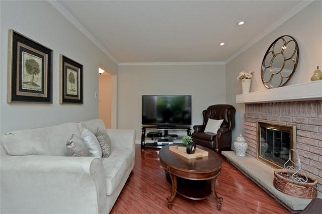 8 Varley Dr, House detached with 4 bedrooms, 4 bathrooms and 4 parking in Ajax ON | Image 7
