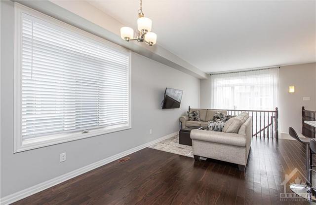 311 Tulum Crescent, Townhouse with 3 bedrooms, 3 bathrooms and 3 parking in Ottawa ON | Image 6