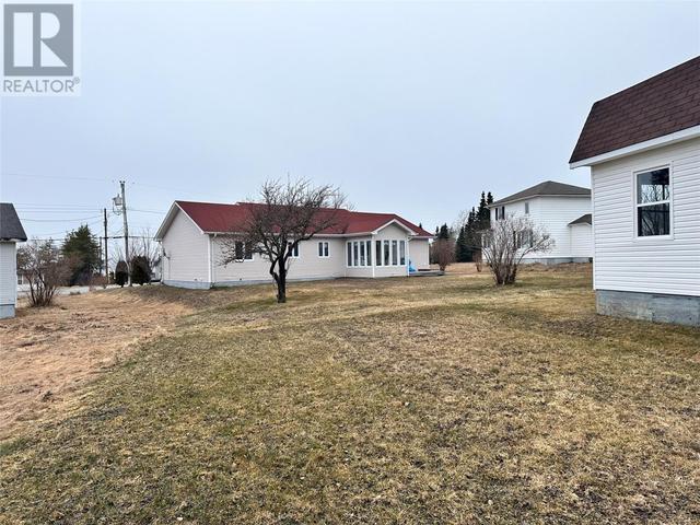 62 Riverside Road E, House detached with 3 bedrooms, 1 bathrooms and null parking in Glovertown NL | Image 27