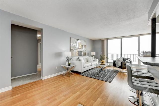 2112 - 665 Bathgate Drive, Condo with 3 bedrooms, 2 bathrooms and 1 parking in Ottawa ON | Image 9