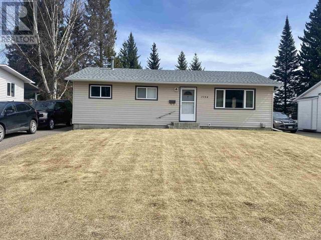 7734 Moncton Crescent, House detached with 4 bedrooms, 2 bathrooms and null parking in Prince George BC | Image 1