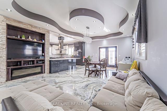 59 Bentworth Ave, House detached with 4 bedrooms, 7 bathrooms and 4 parking in Toronto ON | Image 39