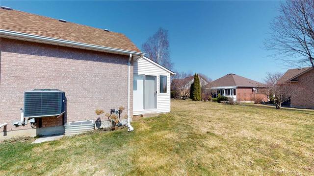 49 Candlelight Crt, House detached with 2 bedrooms, 3 bathrooms and 3 parking in Scugog ON | Image 28