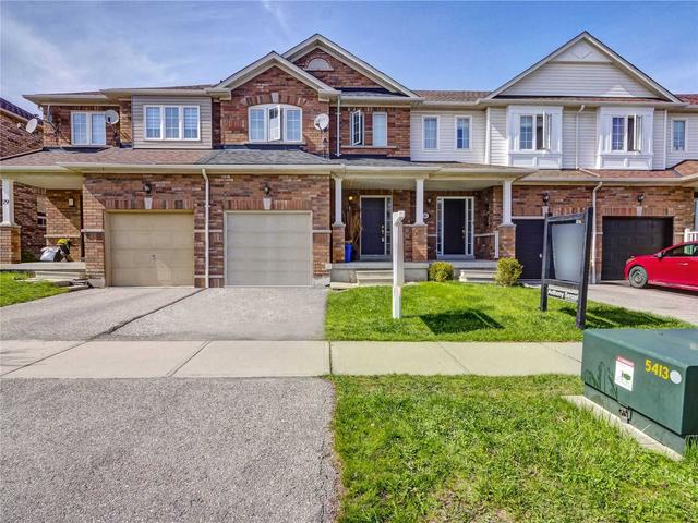 81 Presley Cres, House attached with 3 bedrooms, 3 bathrooms and 2 parking in Whitby ON | Card Image