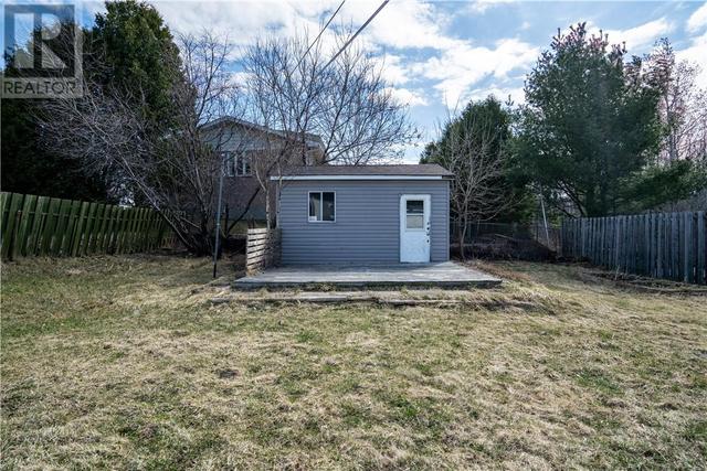 18 Moonlight Beach Road, House detached with 2 bedrooms, 1 bathrooms and null parking in Greater Sudbury ON | Image 15