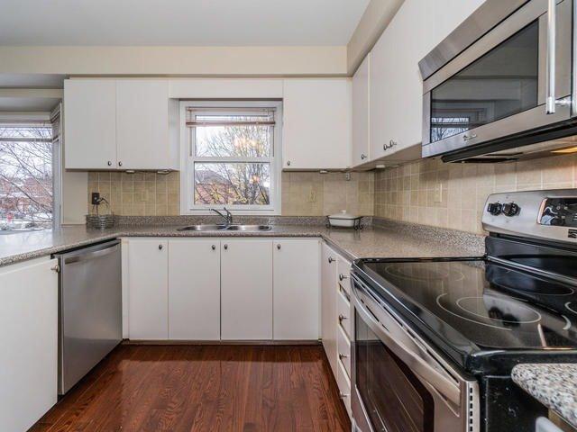 Th 12 - 12 Leah Cres, Townhouse with 3 bedrooms, 4 bathrooms and 3 parking in Vaughan ON | Image 6