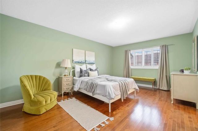 26 Cedarcrest Cres, House attached with 3 bedrooms, 3 bathrooms and 3 parking in Richmond Hill ON | Image 26