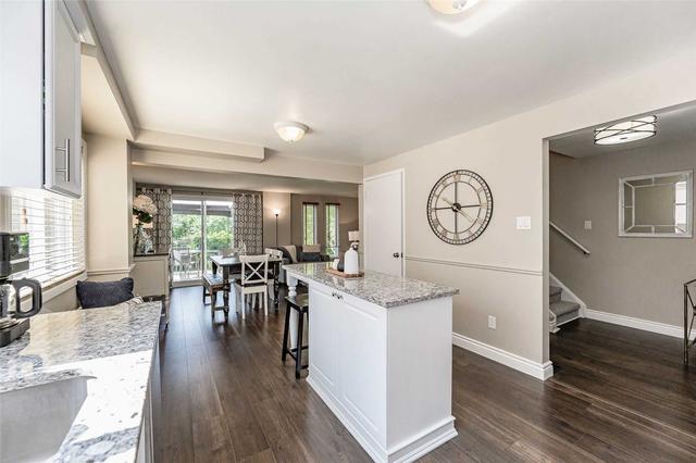 37 Koch Dr, House detached with 3 bedrooms, 2 bathrooms and 3 parking in Guelph ON | Image 2